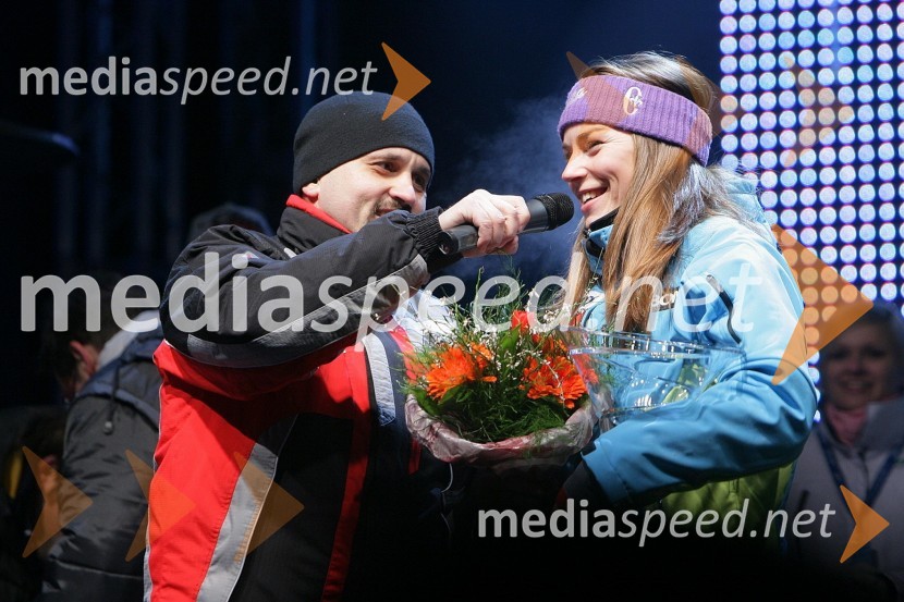 Dejan Vedlin, moderator Radia City ter član ekipe Reporter Milan in Tina Maze, smučarka in zmagovalka veleslaloma za 45. Zlato lisicoZlata Lisica, podelitev nagrad za veleslalom in žrebanje startnih številk za slalom