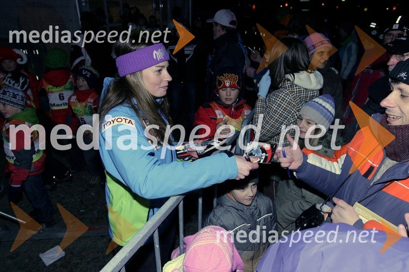 Tina Maze, smučarka in zmagovalka veleslaloma za 45. Zlato lisicoZlata Lisica, podelitev nagrad za veleslalom in žrebanje startnih številk za slalom