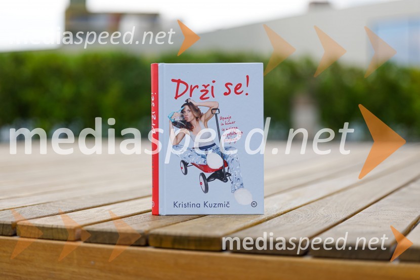 Pogovor z ameriško vlogerko Kristino Kuzmič ob izidu knjige Drži se