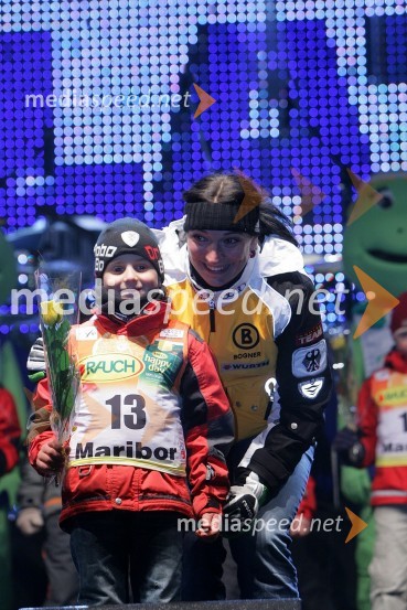 Monika Bergmann, smučarka (Nemčija)Zlata Lisica, podelitev nagrad za veleslalom in žrebanje startnih številk za slalom