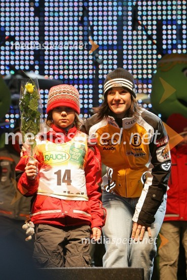 Kathrin Hölzl, smučarka (Nemčija)Zlata Lisica, podelitev nagrad za veleslalom in žrebanje startnih številk za slalom