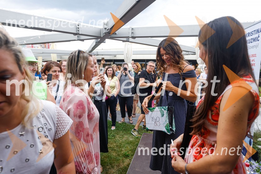  Mišela  Firšt Vučenović, Kozmetika Afrodita;  Kristina Kuzmič, spletna vplivnicaPogovor z ameriško vlogerko Kristino Kuzmič ob izidu knjige Drži se