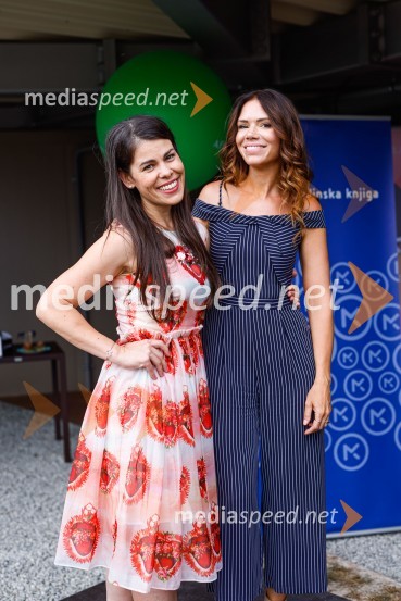  Ana Maria Mitić, stand up komičarka;  Kristina Kuzmič, spletna vplivnicaPogovor z ameriško vlogerko Kristino Kuzmič ob izidu knjige Drži se