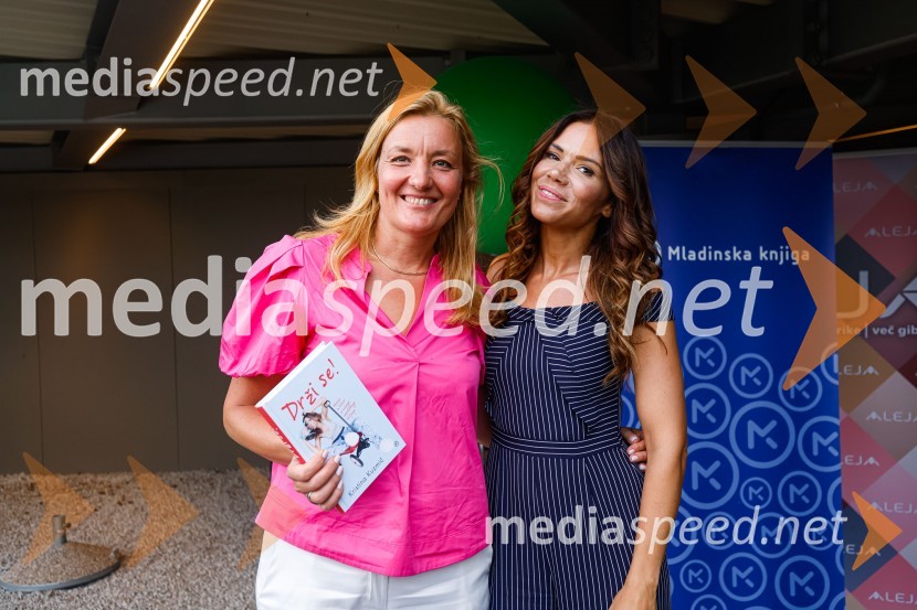  ... ;  Kristina Kuzmič, spletna vplivnicaPogovor z ameriško vlogerko Kristino Kuzmič ob izidu knjige Drži se