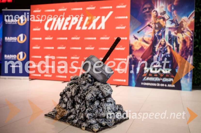 Večer Superjunakov in premiera filma Thor: Ljubezen in grom v Cineplexxu