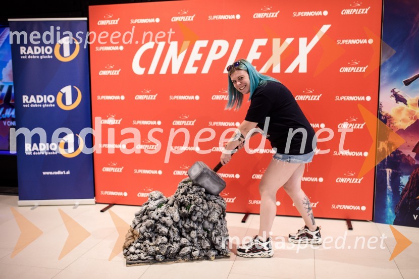  Tanja Divac, novinarkaVečer Superjunakov in premiera filma Thor: Ljubezen in grom v Cineplexxu