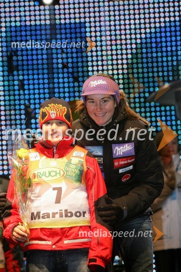 Šarka Zahrobska, smučarka (Češka)Zlata Lisica, podelitev nagrad za veleslalom in žrebanje startnih številk za slalom