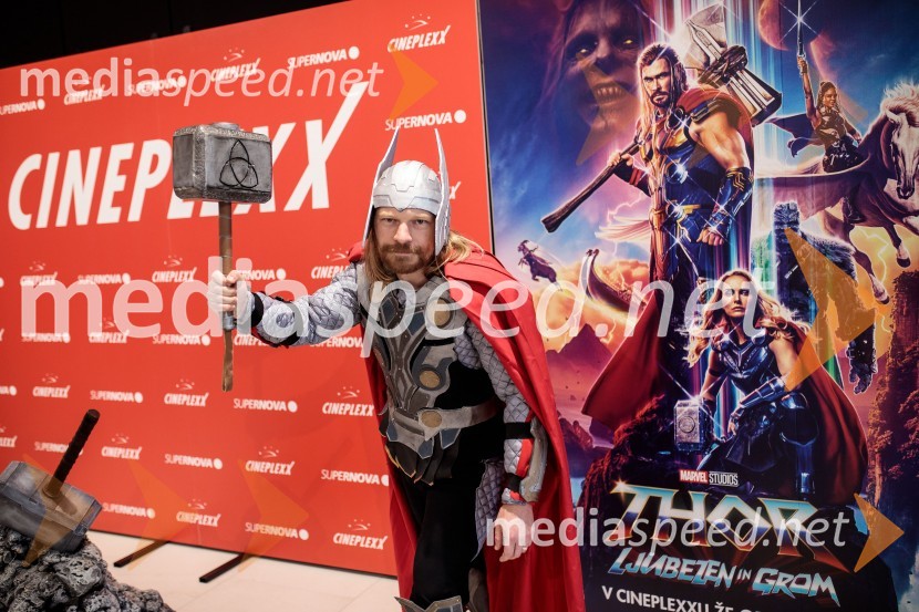  Klemen ČotarVečer Superjunakov in premiera filma Thor: Ljubezen in grom v Cineplexxu