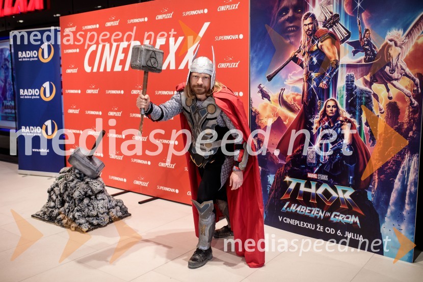  Klemen ČotarVečer Superjunakov in premiera filma Thor: Ljubezen in grom v Cineplexxu