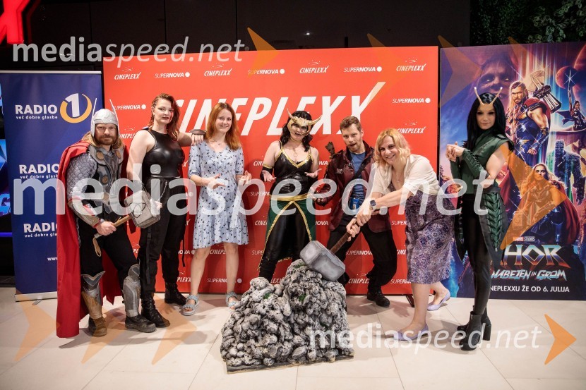  Klemen Čotar;  Lara Mayland;  ... ;  Klara Krebs, NOX;  Jurij K. Koya;  ... ;  Klara Čotar, Black Tea CosplayVečer Superjunakov in premiera filma Thor: Ljubezen in grom v Cineplexxu