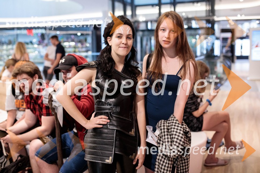  Pija Demšar;  ... Večer Superjunakov in premiera filma Thor: Ljubezen in grom v Cineplexxu