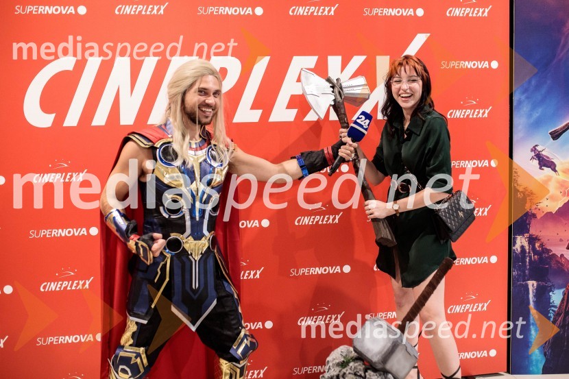 Matic Gaiser, Thor;  Kaja Kočevar, “Kaya Solo”Večer Superjunakov in premiera filma Thor: Ljubezen in grom v Cineplexxu