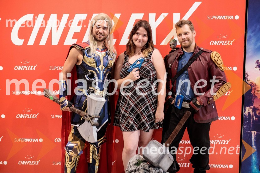  Matic Gaiser, Thor;  ... ;  Jurij K. KoyaVečer Superjunakov in premiera filma Thor: Ljubezen in grom v Cineplexxu