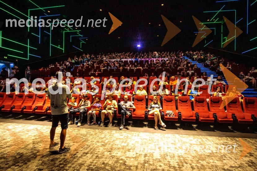  Uroš Bitenc, moderator, vplivnešVečer Superjunakov in premiera filma Thor: Ljubezen in grom v Cineplexxu