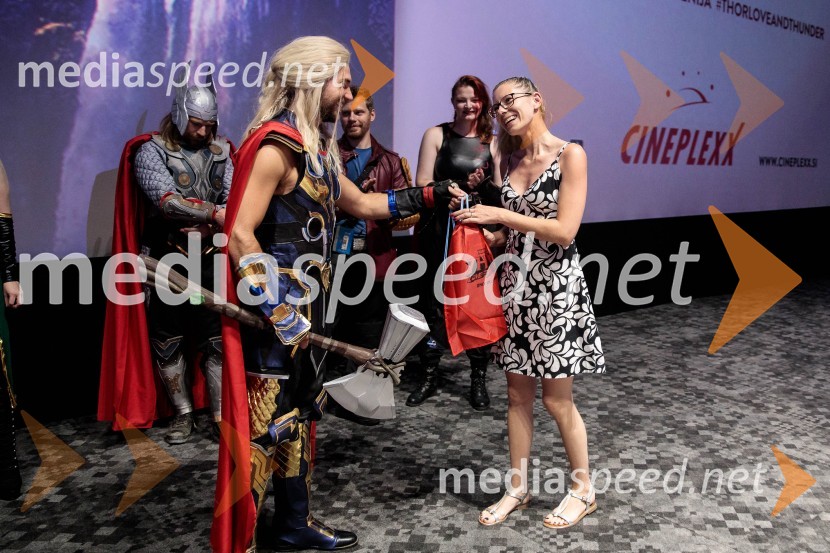  Matic Gaiser, Thor;  ... Večer Superjunakov in premiera filma Thor: Ljubezen in grom v Cineplexxu