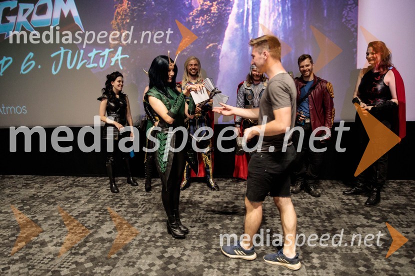  Klara Čotar, Black Tea Cosplay;  ... Večer Superjunakov in premiera filma Thor: Ljubezen in grom v Cineplexxu