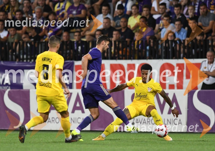  Ardit Krymi, nogometaš;  ... ;  ... Nogometna tekma NK Maribor - FC Šahtar Soligorsk