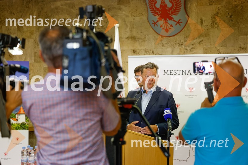 dr. Aleksander Jevšek, minister za razvoj in EU kohezijsko politikoDelovno srečanje treh ministrov v Kranju