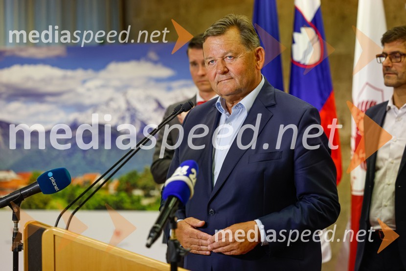 dr. Aleksander Jevšek, minister za razvoj in EU kohezijsko politikoDelovno srečanje treh ministrov v Kranju