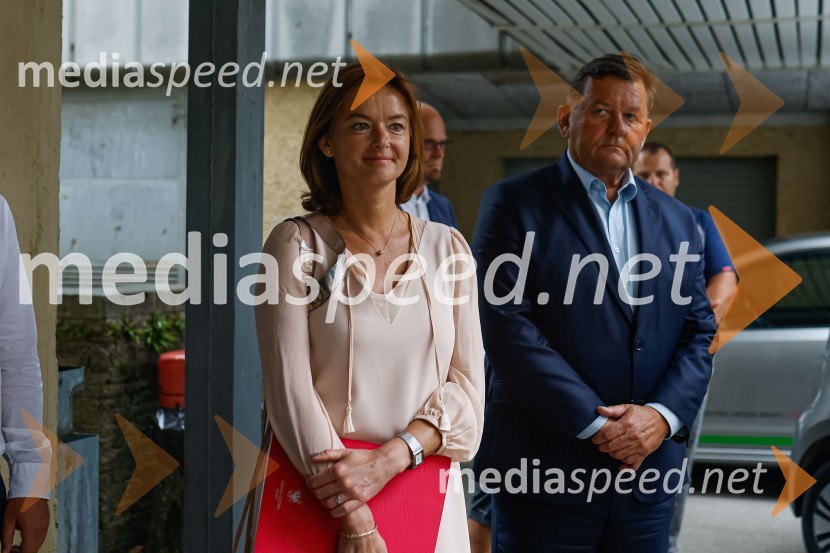  Tanja Fajon, podpredsednica vlade in ministrica za zunanje zadeve; dr. Aleksander Jevšek, minister za razvoj in EU kohezijsko politikoDelovno srečanje treh ministrov v Kranju