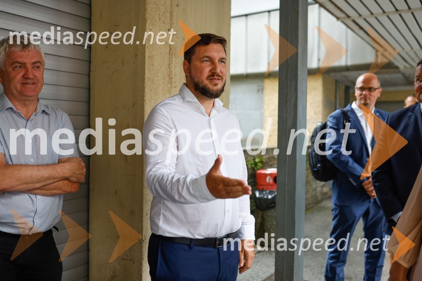 Delovno srečanje treh ministrov v Kranju