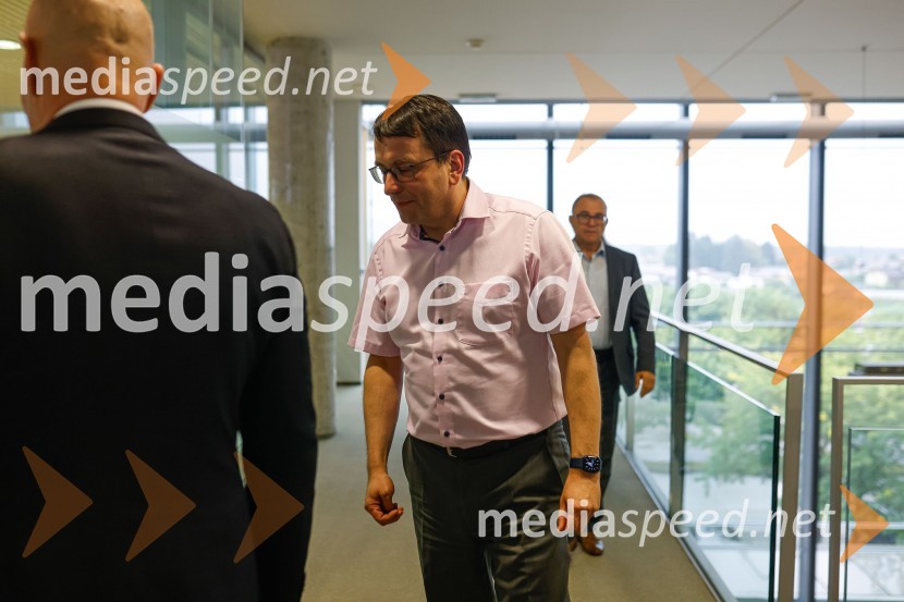 Delovno srečanje treh ministrov v Kranju