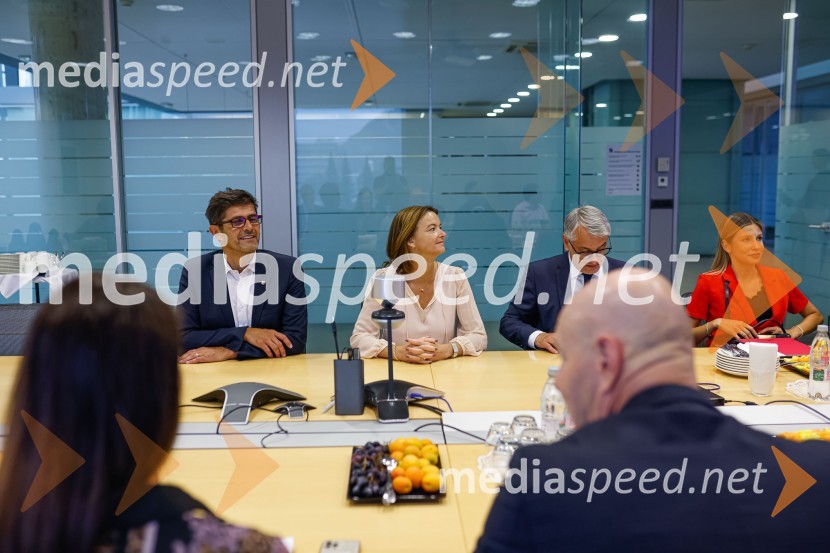  Matjaž Rakovec, župan Mestne občine Kranj;  Tanja Fajon, podpredsednica vlade in ministrica za zunanje zadeve;  Matjaž Han, minister za gospodarski razvoj in tehnologijo;  Nastja Trajkovič, poslanka SDDelovno srečanje treh ministrov v Kranju