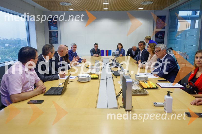 Delovno srečanje treh ministrov v Kranju