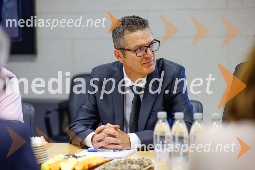 Delovno srečanje treh ministrov v Kranju