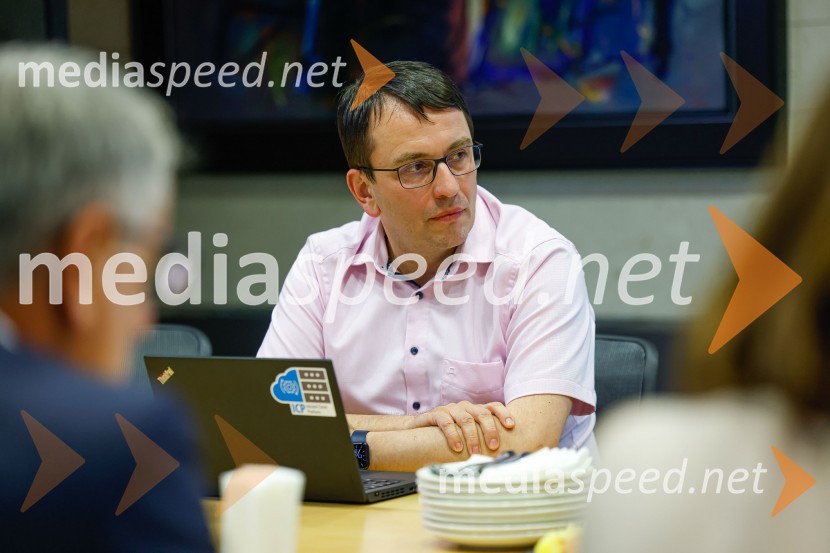 Delovno srečanje treh ministrov v Kranju