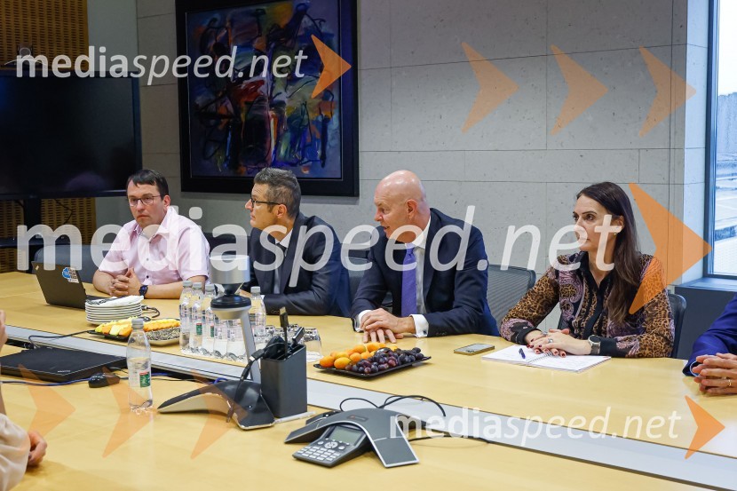 Delovno srečanje treh ministrov v Kranju