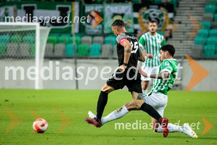  ... ;  Augstin Doffo, nogometašNogometna tekma NK Olimpija - FC Differdange 03