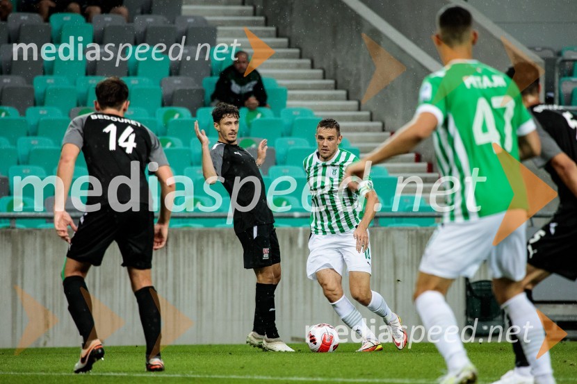  Juan Bedouret, nogometaš;  Guillaume Trani, nogometaš;  Timi Max Elšnik, nogometaš;  Ivan Prtajin, nogometašNogometna tekma NK Olimpija - FC Differdange 03