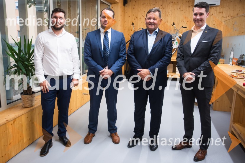  ... ;  ... ; dr. Aleksander Jevšek, minister za razvoj in EU kohezijsko politiko;  Janez Černe, podžupan Mestne občine KranjDelovno srečanje treh ministrov v Kranju