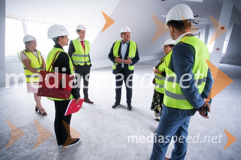  ... ;  ... ;  Janez Černe, podžupan Mestne občine Kranj; dr. Aleksander Jevšek, minister za razvoj in EU kohezijsko politiko;  ... ;  ... Delovno srečanje treh ministrov v Kranju