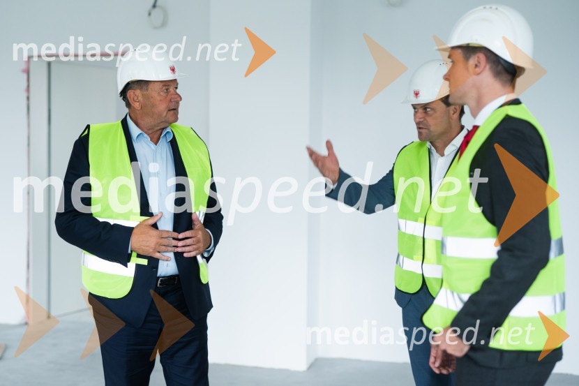 dr. Aleksander Jevšek, minister za razvoj in EU kohezijsko politiko;  ... ;  Janez Černe, podžupan Mestne občine KranjDelovno srečanje treh ministrov v Kranju