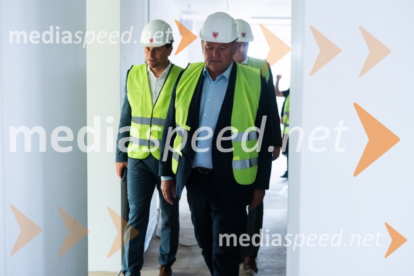  ... ; dr. Aleksander Jevšek, minister za razvoj in EU kohezijsko politikoDelovno srečanje treh ministrov v Kranju