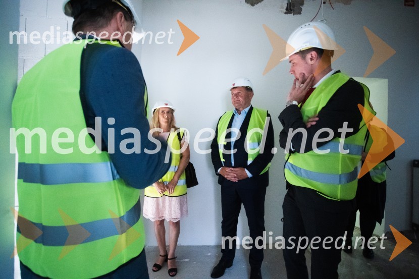  ... ;  ... ; dr. Aleksander Jevšek, minister za razvoj in EU kohezijsko politiko;  Janez Černe, podžupan Mestne občine KranjDelovno srečanje treh ministrov v Kranju