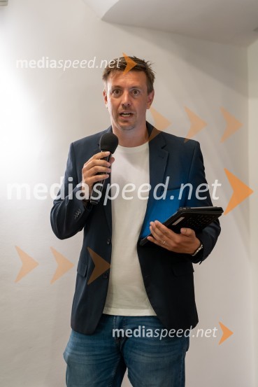 Novinarska konferenca prve nogometne lige