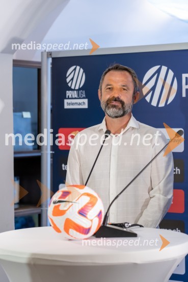  Dušan Kosić, nogometaš in trener, NK KraševciNovinarska konferenca prve nogometne lige