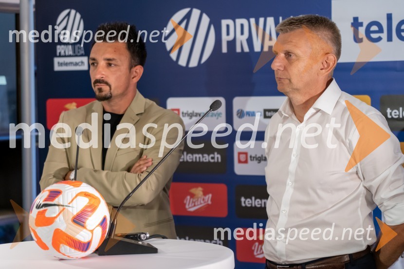  Nermin Bašić, trener NK Radomlje;  Radovan Karanović, trener NK MariborNovinarska konferenca prve nogometne lige