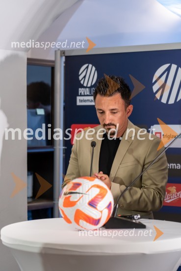  Nermin Bašić, trener NK RadomljeNovinarska konferenca prve nogometne lige