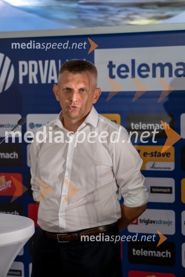  Radovan Karanović, trener NK MariborNovinarska konferenca prve nogometne lige