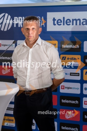  Radovan Karanović, trener NK MariborNovinarska konferenca prve nogometne lige