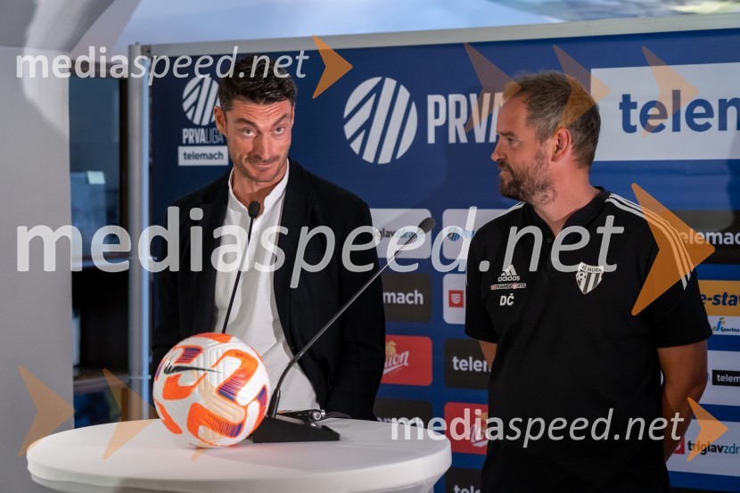  Albert Riera, trener NK Olimpija;  Damir  Čontala, nogometni trener, NŠ MuraNovinarska konferenca prve nogometne lige