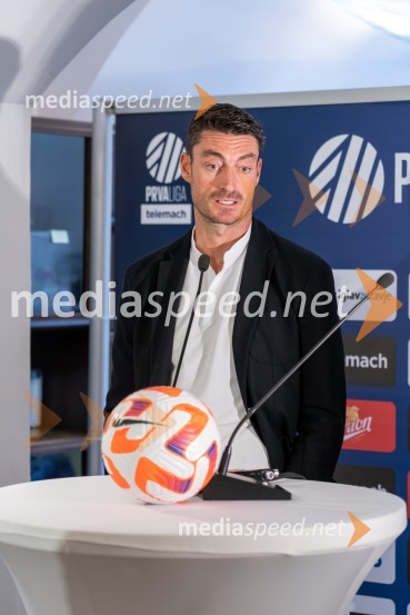  Albert Riera, trener NK OlimpijaNovinarska konferenca prve nogometne lige