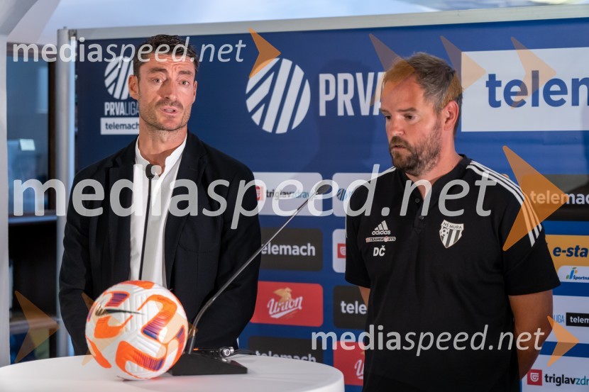  Albert Riera, trener NK Olimpija;  Damir  Čontala, nogometni trener, NŠ MuraNovinarska konferenca prve nogometne lige