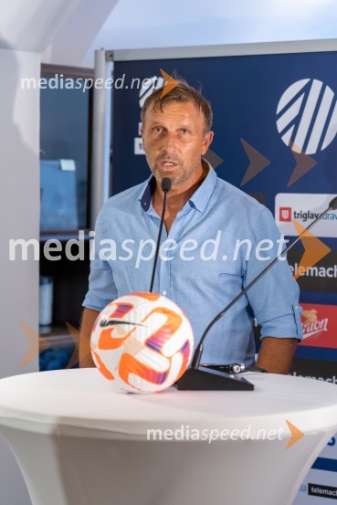  Miran  Srebrnič, nekdanji nogometaš, trener NK GoricaNovinarska konferenca prve nogometne lige