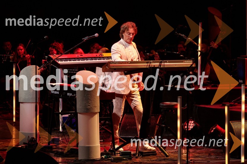  Tonči Huljić, skladateljMediterraneo Tonči Huljić in Petar Grašo, Festival Ljubljana 2022