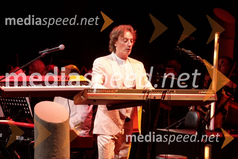  Tonči Huljić, skladateljMediterraneo Tonči Huljić in Petar Grašo, Festival Ljubljana 2022